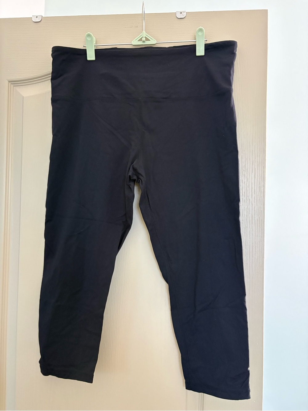 Tuff Athletics Black Capri Leggings